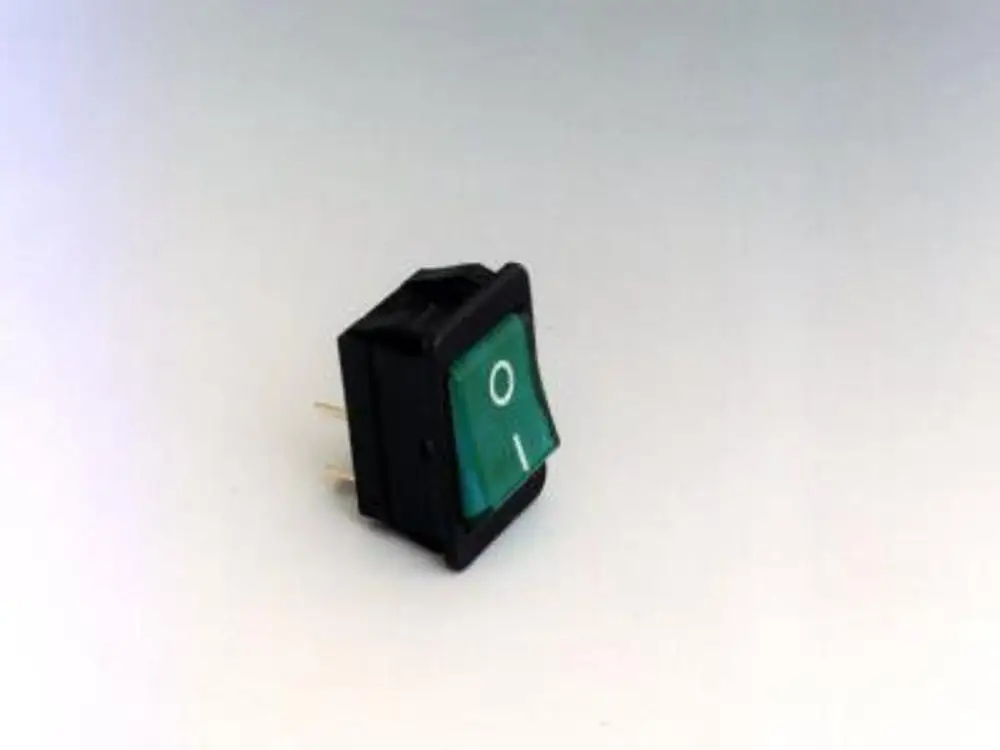 Ein Remeha Ein/Aus-Schalter mit grünem Druckfeld, das die Symbole „0“ und „1“ zeigt. Der Schalter hat zwei Anschlussbeinchen für die Montage.